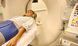 Nâng hạ độ cao giường trong máy MRI